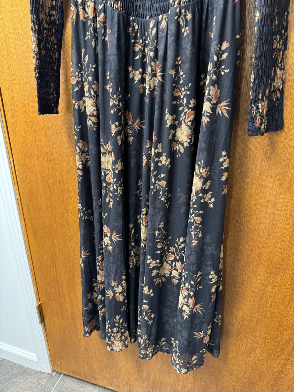 Worth Collective Honor Long Sleeve Maxi Dress Dark Floral Pattern Black Medium - Picture 8 of 12